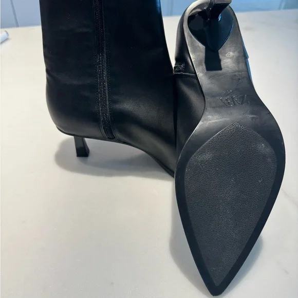 Zara Black Heeled Boots Sleek Minimalist Design - Picture 2 of 2